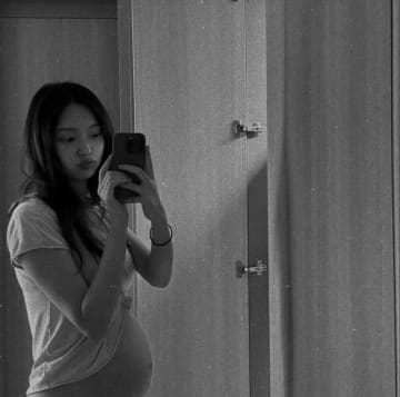 ［結婚・妊娠発表］チェ・ユファ、ふっくらしたDラインを公開