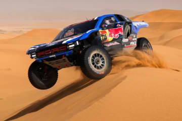 トヨタ優勢もトラブル発生。後半戦突入のダカールラリー、エクストロームが今大会2勝目