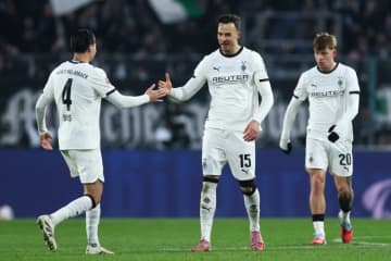 高井幸大デビューのボルシアMG、アウクスブルクに4発快勝！　町野修斗も途中出場