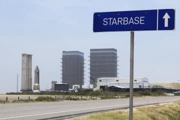 米国防長官、スペースX訪問へ　演説にマスク氏が同席