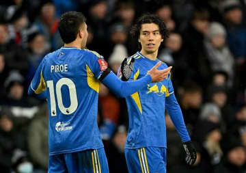 「本職FWすか？」「いつもの、なぜそこにいる」日本代表MF、“ストライカーばり”の決勝弾にファン驚嘆！「ゴールへの嗅覚が異常」