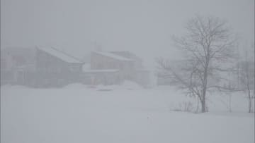 12日は東海道新幹線に遅れ出る見込み　“冬の嵐”日本海側中心に大雪や猛吹雪　空の便欠航も