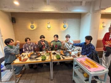 SixTONES初の“6人での韓国旅”、ロケ写真が解禁！　『6 SixTONES』今夜放送