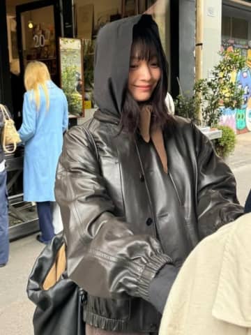 キム・ウビン＆シン・ミナ、シミラールックで甘い新婚旅行…こんなにお似合いでいいの？