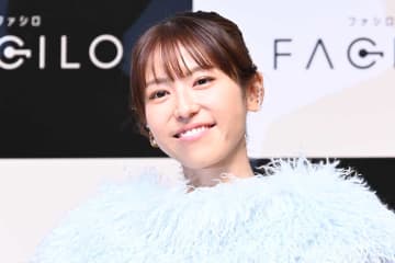 41歳・若槻千夏、成人式を“蔵出し”　顔出し父にネット騒然「似てます」「イケメンすぎる」