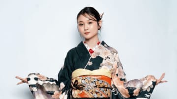 「急激に大人っぽく…」美人レーサー、20歳の艶やか着物姿に衝撃　サーキットとのギャップにネット絶賛