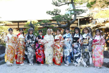 ＮＭＢ４８新成人１０人が「二十歳の集い」出席　塩月希依音の目標は「１万人以上の会場でライブ」