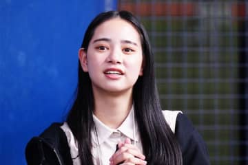 19歳の美人女優からオリ左腕へ…　反響呼んだ突然の発表から2日、明かした思い