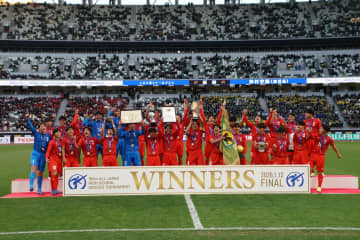 神村学園、史上6校目の“夏冬制覇”達成　鹿島学園を3-0で下し初V