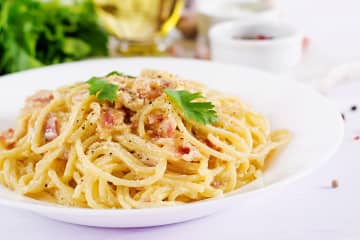 実は恥ずかしい？パスタのNGな食べ方６選！大人が身につけるべき食事のマナー