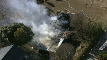 木造2階建て住宅が全焼　ケガ人なし　埼玉・本庄市