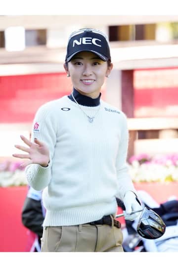 25歳女子プロ4人、オシャレ私服で“冬旅”出発　「めちゃくちゃ可愛い」「豪華メンバー」反響