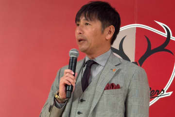 他クラブから異例の“獲得ゼロ”「動く必要ない」　主力復帰で「見極めたい」…中田FD明かした自信