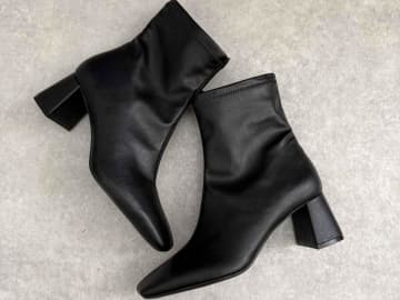 「たくさん歩いても疲れにくい！」【ZARA】セールでお得にゲット！「イチ押しショートブーツ」