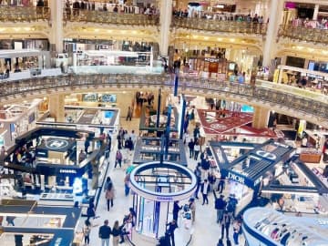 欧州で消えた中国からの団体ツアー、その理由と副産物の「仁義なき戦い」