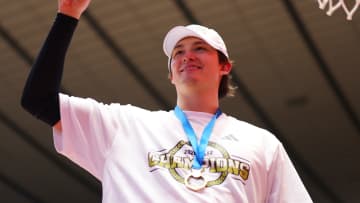 「必ず流れが戻ってくると信じて」アルバルク東京・テーブス海が目を潤ませ雄たけび　14年ぶり3回目の優勝【バスケ天皇杯】