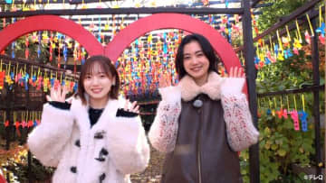 映画「恋愛裁判」で共演の齊藤京子と小川未祐が“福岡アポなし旅”へ