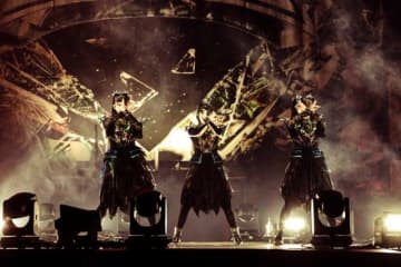 BABYMETAL、さいたまスーパーアリーナ公演含むワールド・ツアー・アリーナ三部作がWOWOWで放送・配信