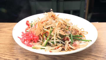 『オモウマい店』福岡・天神の老舗屋台　2代目店主は“孤高の屋台侍” オススメは「無限に食えてまう」焼きラーメン