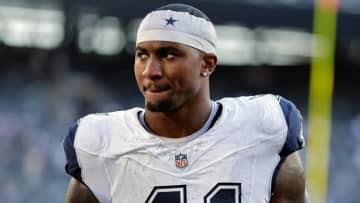 カウボーイズDEエザラクーが週末に軽罪の無謀運転で逮捕