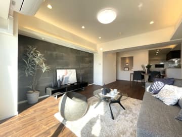 パレ駒場 3階｜「池尻大橋」駅徒歩9分。渋谷一駅、緑と静寂を日常にする。専有面積114㎡超。収納豊富・陽当たり良好な南西向き住戸