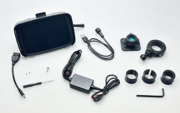 今選ぶならこのUSB電源！　急速充電＆防水で安心ツーリング