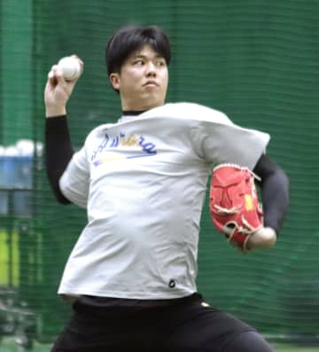 才木「連覇に貢献したい」　10年目シーズンへ練習公開