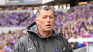 ヴィッセル神戸スキッベ監督の“通訳不安”一蹴！酒井高徳に「お願いしている」