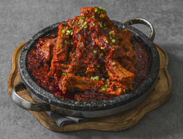 【新宿新大久保】韓国家庭料理専門店『オボンジップ 新大久保店』にて韓国で人気の肉料理「ドゥンカルビ」「チーズドゥンカルビ」を提供開始！