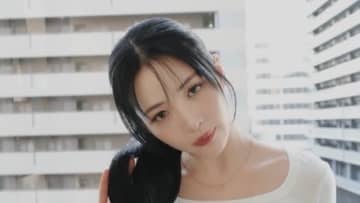 「オーラ半端ない」NiziU・MAYA 美ウエスト見せの透明感抜群ショット公開！クールな雰囲気漂う大人の魅力に「開いた口が塞がらない」とファン大歓喜