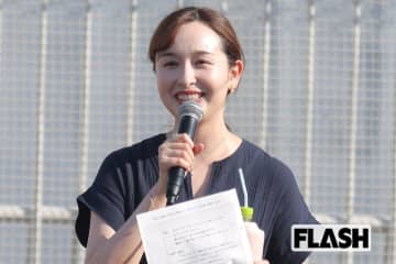 TBS宇賀神メグアナ、ギター演奏動画公開…愛器「黒のレス・ポール」でロック愛が炸裂