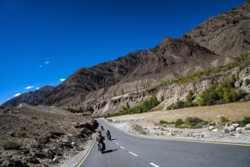 2年で「100マイラー」への道：#00 走り出すまで──ヒマラヤの風と広告の一行