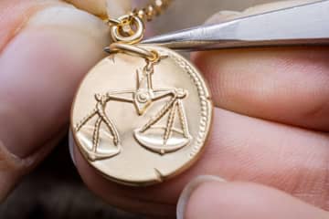 ヴァン クリーフ＆アーペル“12星座”のジュエリー、ブレスレットやホワイトゴールドペンダント