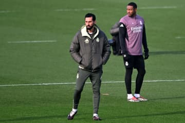 レアル新指揮官が初会見「史上最高のクラブ」　選手への信頼を語る「タイトル獲得に誰よりも熱意がある」