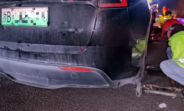 新エネ車が電池切れで自動ロック、一家5人が閉じ込められる―中国