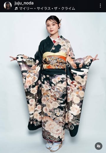 「どこのモデルさんかと思ったら」現役女子大生レーサーが“振袖姿”を公開「この日はアスリートから綺麗な娘さんに」「和装とてもお似合いですね」の声