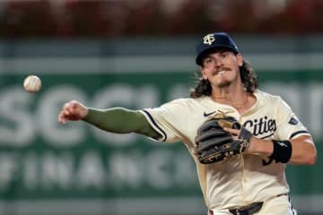 ド軍、31歳内野手を4日で“戦力外”に　1月に2度…新たな補強で即40人枠外に