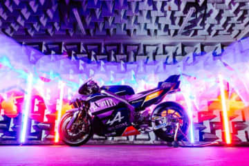 プラマック・ヤマハ、2026年のカラーリングを発表。3度のSBK王者ラズガットリオグルが加入／MotoGP