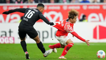 25歳日本代表スターMF、ドイツリーグの『ボール回収王』だった！市場価値も46億円に爆上がり