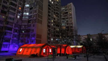 ロシアがエネルギーインフラに攻撃、数十万世帯で停電　零下のウクライナ