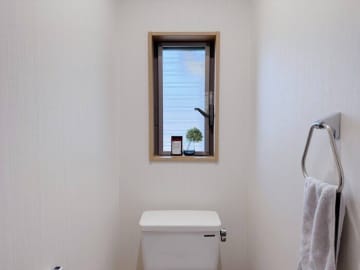 がんばって掃除をしているのになぜ…トイレが汚い人に共通するNG習慣3選