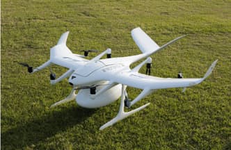 ANAHDが空中戦で物流事業強化へ　株価も高値圏で飛行中