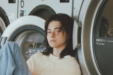 飽きたデニムも「また穿きたくなる」黒と白の可愛いニット