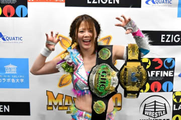 岩谷麻優 マリーゴールド シート特典バッグ カードコレクション ステッカー 岩谷麻優 #Mayu Iwatani #岩谷麻優 #アイコン #話題賞 #マリーゴールド