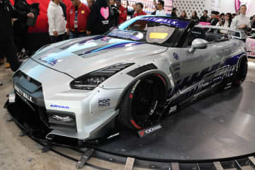 MINIGT 東京オートサロン2026 リバティウォーク R35 ER34 完売 MINIGT 東京オートサロン2026 リバティウォーク R35 ER34 - メルカリ