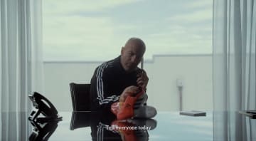 ジダン、ベッカム、デル・ピエロら伝説の選手たちがスパイクをめぐって