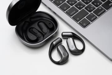 AIレコーダー、イヤホン型の「Zenchord 1」はリアルもオンラインも記録