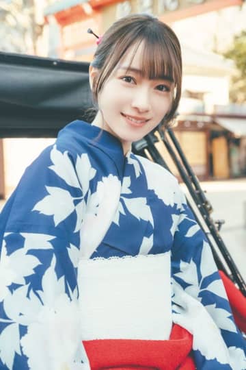 守屋麗奈 浴衣直筆生写真 守屋麗奈（櫻坂46）1st写真集よりアザーカット3枚公開、浅草で浴衣／お