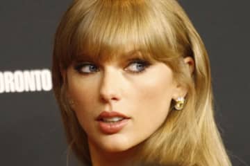 テイラー・スウィフトも祝福！　オリンピック試合後、アルペンスキー選手が公開プロポーズを受ける