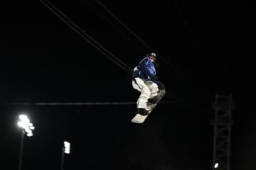 平野歩夢、五輪で撮られた“奇跡の1枚”に騒然　空中で一瞬…「泣きながら見てしまった」「綺麗」